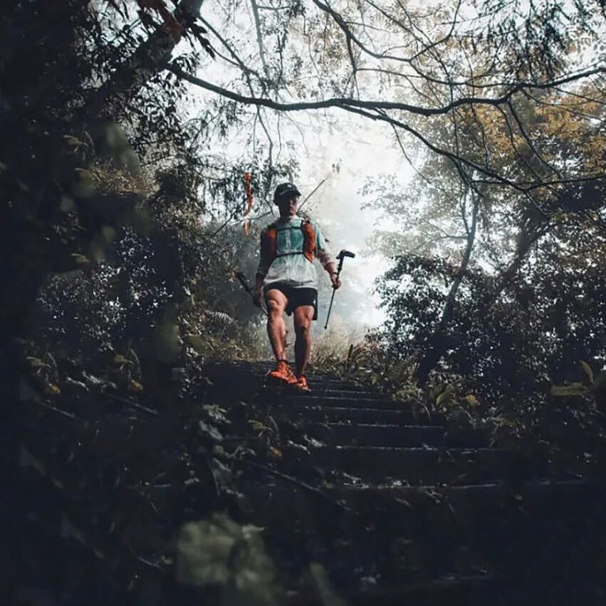 Emei Mountain Runner